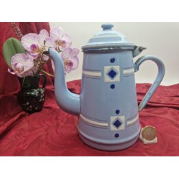 Vintage Geemailleerde Koffiepot, Duitse Blauwe Emaille Kanne, Geometrisch Motief, Inhoud 1 Liter, 20 cm