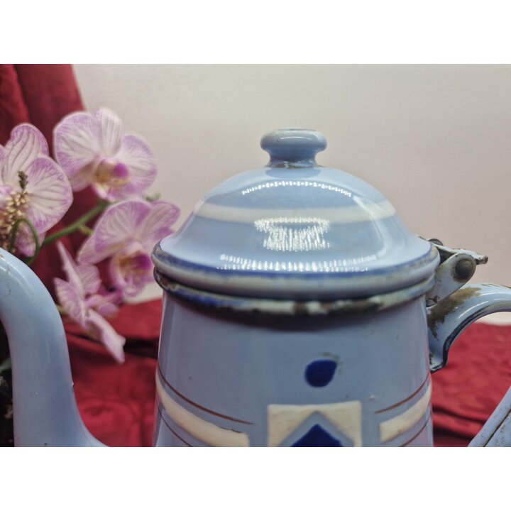 Vintage Emaille Kaffeekanne, Deutsche Emaillierte Kanne Hellblau, Geometrisches Muster, 1 Liter, 20 cm
