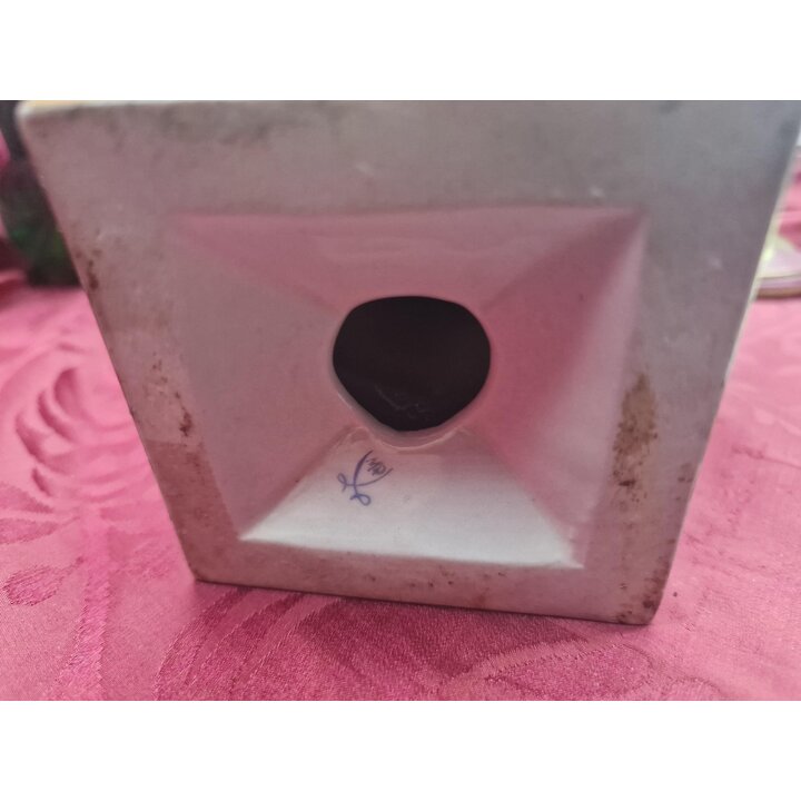 Antyczna Waza Porcelanowa w Stylu Sevres z Pokrywką Scena Galantna Bordowa ze Złoceniem Do Renowacji 30 cm
