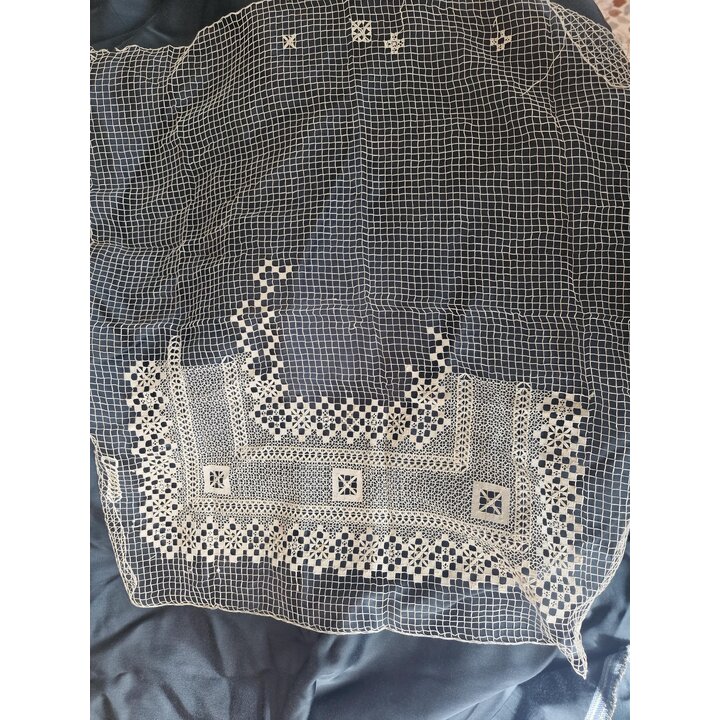 Unvollstaendige Filetspitze Handgeknuepftes Netz Quadrat, Guipure Stickerei Handarbeit, 45x45 cm, Vintage Textil