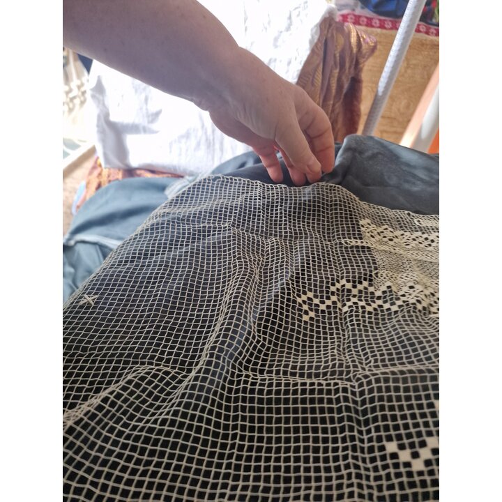 Renda File Incompleta, Naperon de Rede Atada a Mao, Bordado Guipure, 45x45 cm, Trabalho Textil Vintage