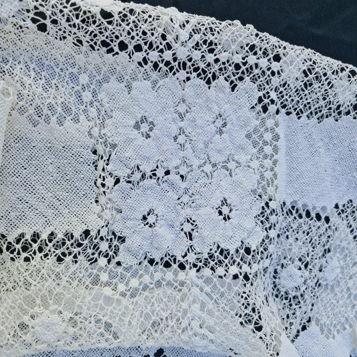Vintage Filé Lace Round Tablecloth 1950s - 145cm Handmade