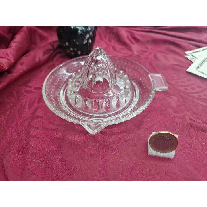 Espremedor de Limao Vintage em Vidro Transparente com Pega e Bico, Prensa Manual para Citrinos em Vidro Prensado 13 cm