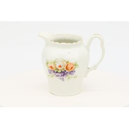 Porzellan Milchkännchen Gießer, Silesia Porzellanfabrik Bergmann, Blumen Relief Rosen Veilchen, Schlesisches Geschirr um 1920