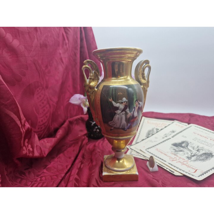 Antyczna Waza z Porcelany Empire XIX Wieku, Ręcznie Malowana Scena Kradra Podstawa 22 cm, Do Renowacji