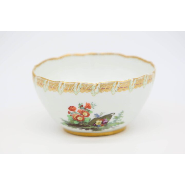 Meissen Porzellan Schale und Prunkschale, Handbemalt mit Deutsche Blumen Dekor und Goldrand, Vintage Kunstporzellan der 1970er J
