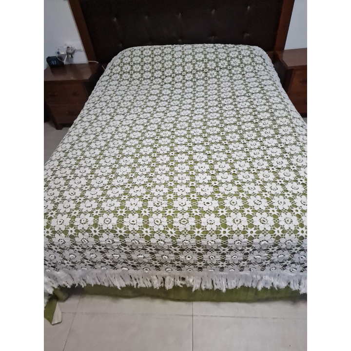 Colcha de Ganchillo Artesanal Años 30 - 220x260 cm