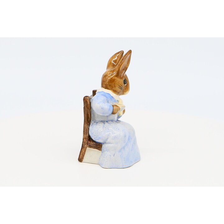 Статуэтка Beswick Mrs Tiggy Winkle Takes Tea, Фарфоровая Фигурка Beatrix Potter Ручной Работы, Английский Винтаж 1980х Годов Дек