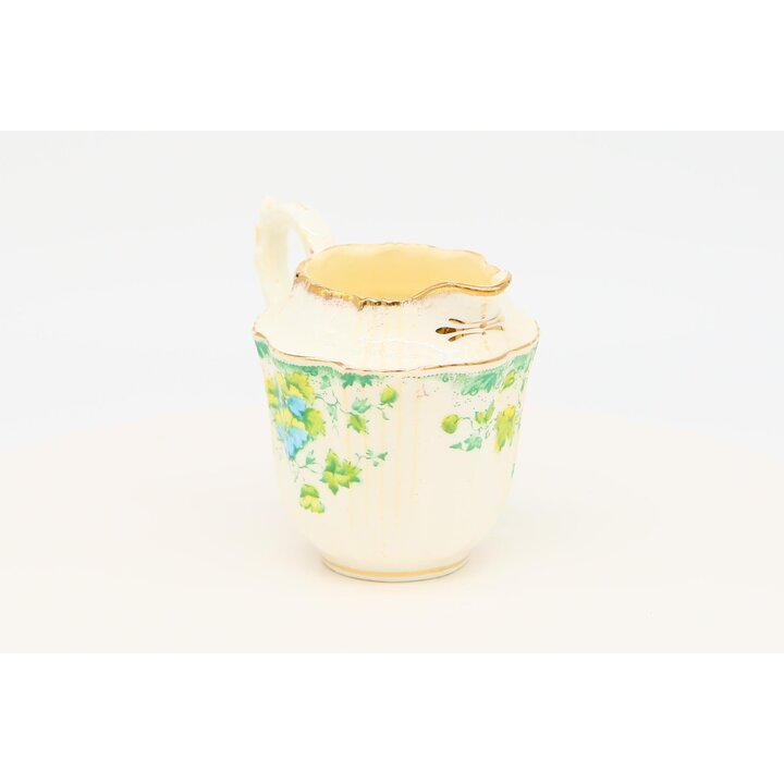 Jarra de Leite Vintage em Cerâmica, Leiteira com Flores Azuis e Verdes, Jarro de Creme com Ouro, Louça Retro Anos 1980 Café da M