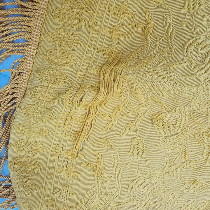 Antike Jacquard Tagesdecke, Vintage Goldgelber Bettbezug, Klassisches Damast Blumenmuster, 220x240 cm, Anfang des 20 Jahrhundert