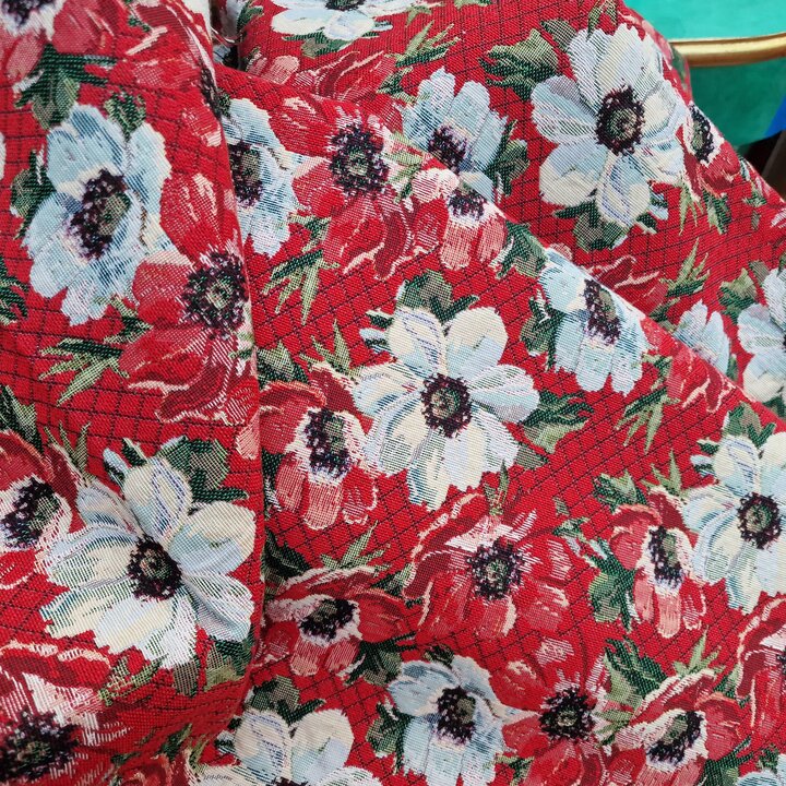 Tessuto Jacquard Floreale, Tappezzeria in Cotone Vintage, Motivo Papaveri Anemoni, Larghezza 250 cm 98 in, Venduto al Metro