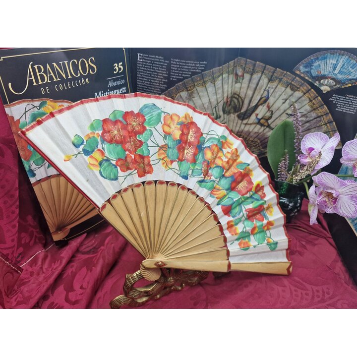 Vintage Hand Fan Mistinguett No 35 Planeta DeAgostini, Folding Wooden Floral Fan with Magazine Insert Set