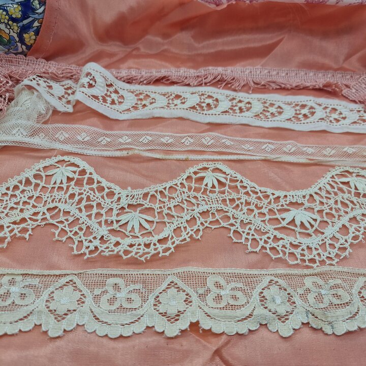 Kit de Costura Lenta com Seda Valenciana e Renda Antiga, Lote de Tecido Vintage para Junk Journal, Renda de Bilros, Passamanaria