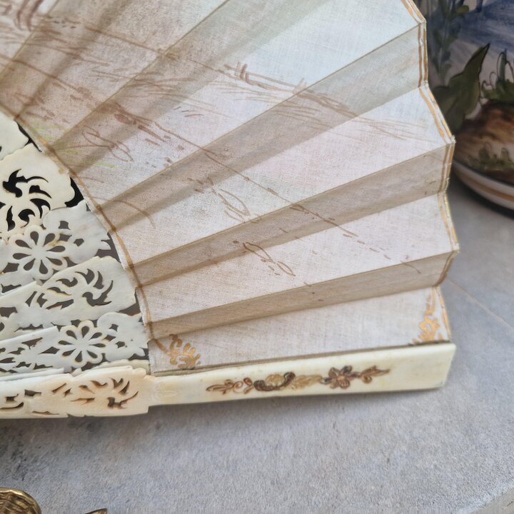 Antique Folding Fan F. Ucher, Hand Painted Silk with Courtly Scene and Landscape, Victorian Belle Époque, With Original Box