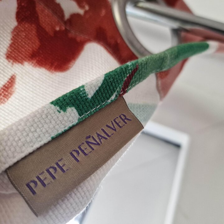 Zasłony Pepe Peñalver - Para Dużych Zasłon w Piwonie - Hiszpański Tekstyl Designerski