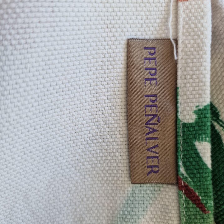 Zasłony Pepe Peñalver - Para Dużych Zasłon w Piwonie - Hiszpański Tekstyl Designerski