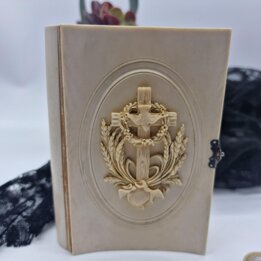 アンティーク祈祷書 オフィシオ・ディヴィノ ラプラス＆サンチェス 彫刻セルロイド表紙 銀製留め具 金地金エッジ 19世紀