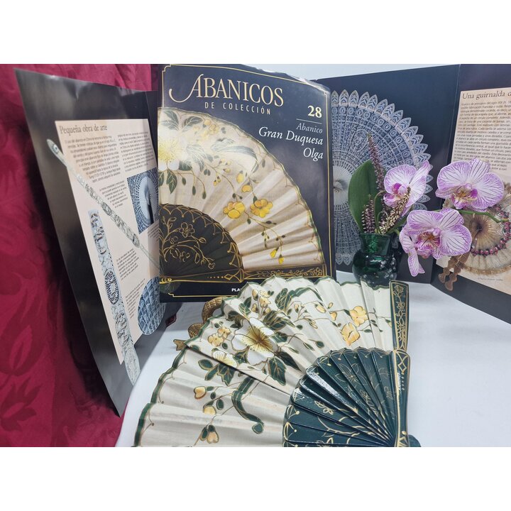 Hand Fan, Folding Fan, Planeta DeAgostini Abanicos de Colección No 28 Gran Duquesa Olga Set, 2003 Vintage Magazine Booklet