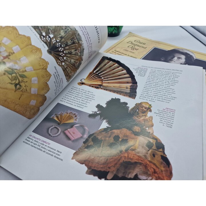Wachlarz Folding Fan, Planeta DeAgostini Abanicos de Colección Nr 28 Gran Duquesa Olga Set, Zeszyt Magazyn 2003