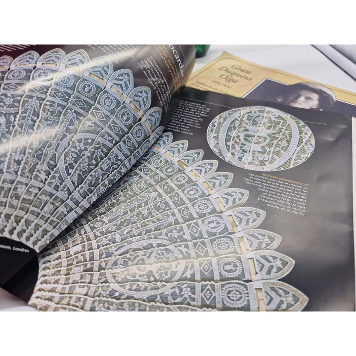 Abanico Folding Fan, Planeta DeAgostini Abanicos de Colección N 28 Gran Duquesa Olga, Set Revista Folleto 2003 23 cm