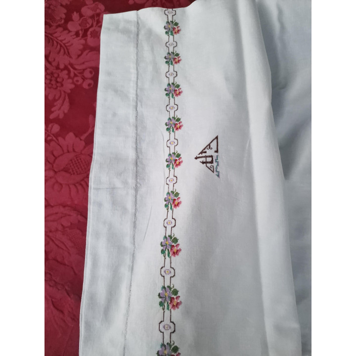 Antieke Franse Bedlinnenset 1910, Handgeborduurd, Monogram GA