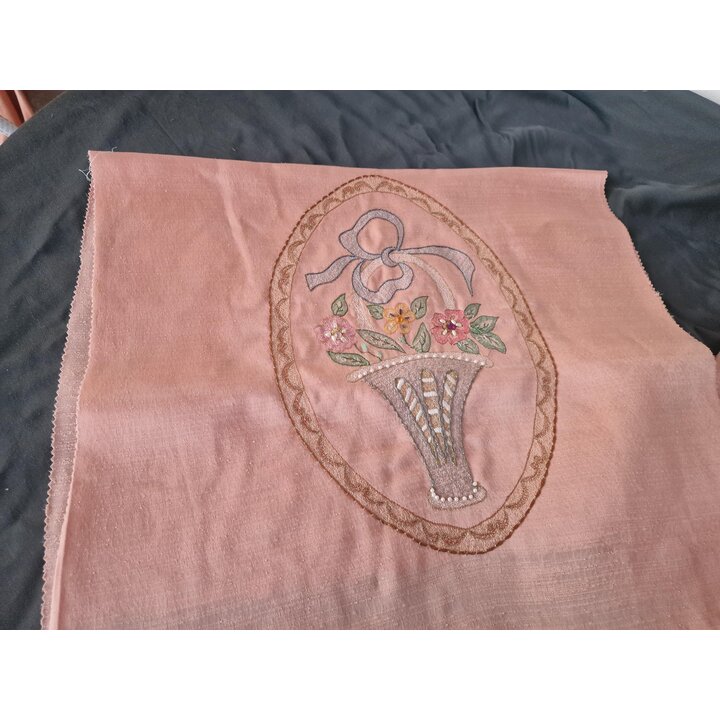 Panel de Tela de Falda Valenciana Regional, Medallón Bordado y Aplicación 50x85 cm, Retal para Cojín o Cuadro