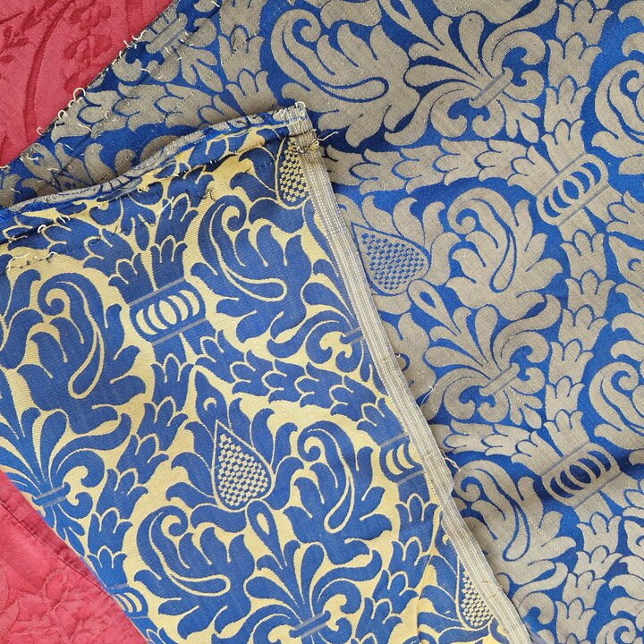 Antike Seidenjacquard Stoffbahn, Kirchlicher Damast Brokat 120x35 cm, Kirchentextil 19 Jahrhundert, Liturgischer Vorhang Gold Bl