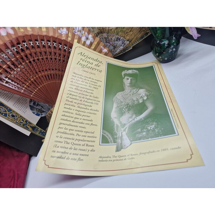 扇子 プラネタ デアゴostini 英国アレクサンドラ王妃 31号 木製 布製 雑誌付き コレクターセット