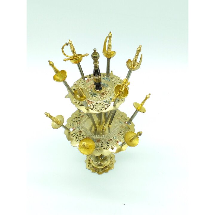 Juego Vintage de 12 Mini Brochetas Toledo con Soporte de Mesa | Pinchos para Aperitivos con Diseño de Espada | Utensilios de Bar