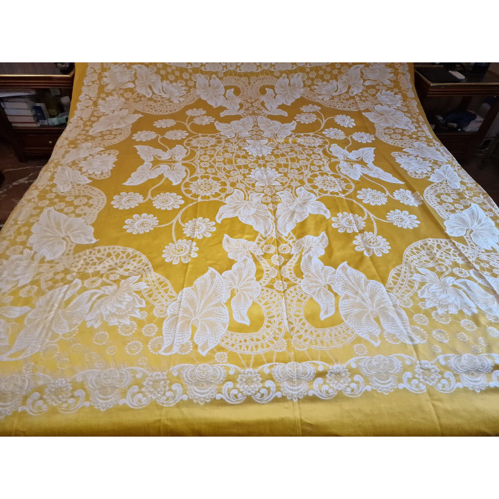 Vintage Spaanse Bedsprei Jaren '50 | Goud Katoen Satijn