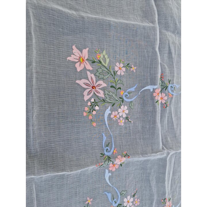 Toalha de Mesa Vintage em Organza Bordada, 120x120 cm Sobretoalha Azul Transparente Floral, Meados do Seculo XX