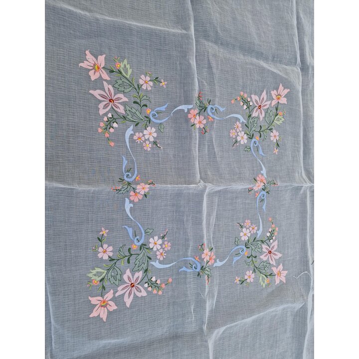 Vintage Organza Tischdecke Gestickt, 120x120 cm Hellblau Transparenter Überwurf, Blumen Stickerei Decke Mitte 20 Jahrhundert