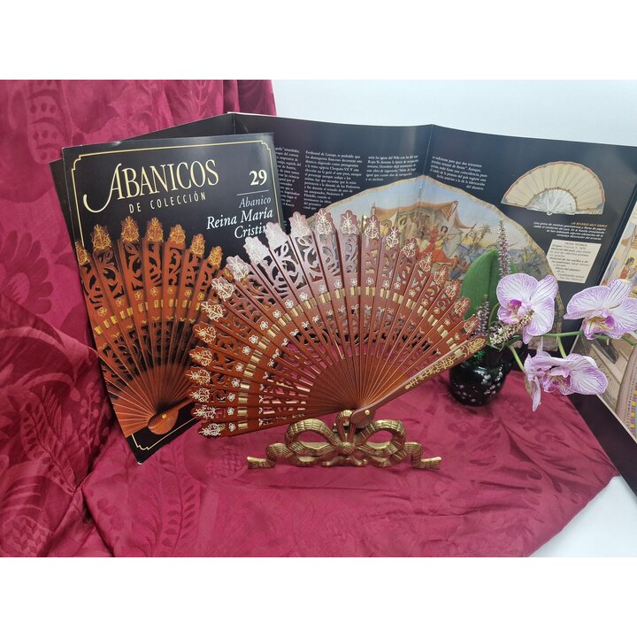 Wooden Folding Hand Fan and Magazine No 29 Planeta DeAgostini Abanicos de Coleccion Queen Maria Cristina Set Vintage 2003