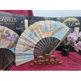 Hand Fan Empress Sissi Planeta DeAgostini Issue 15 Collectible Hand Fan and Fascicle Set