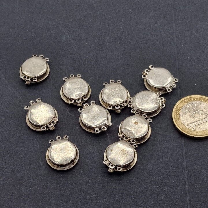 Fermoirs de Bijoux Vintage Ton Argent, Lot de 10 - Styles: Filigrane, Soleil ou Pierre Verte