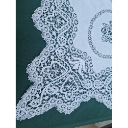Sábana de Boda Antigua Colcha de Lino Encaje de Bolillos Hecho a Mano Monograma MG Siglo XX Cubrecama Blanco Textil Histórico 24