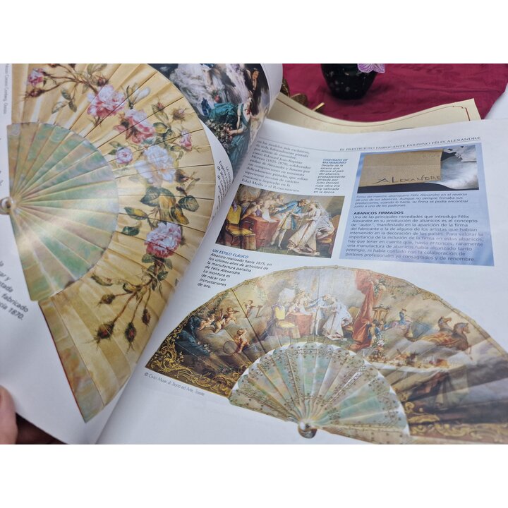 Hand Fan Folding Fan, Planeta DeAgostini Abanicos de Coleccion No 14 Queen Victoria, Vintage Fan Set Magazine Brochure 2003