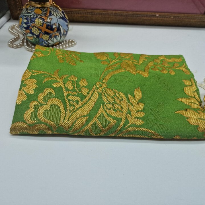 Lotto creativo vintage, tessuto jacquard, collezione merletti, dettagli dorati