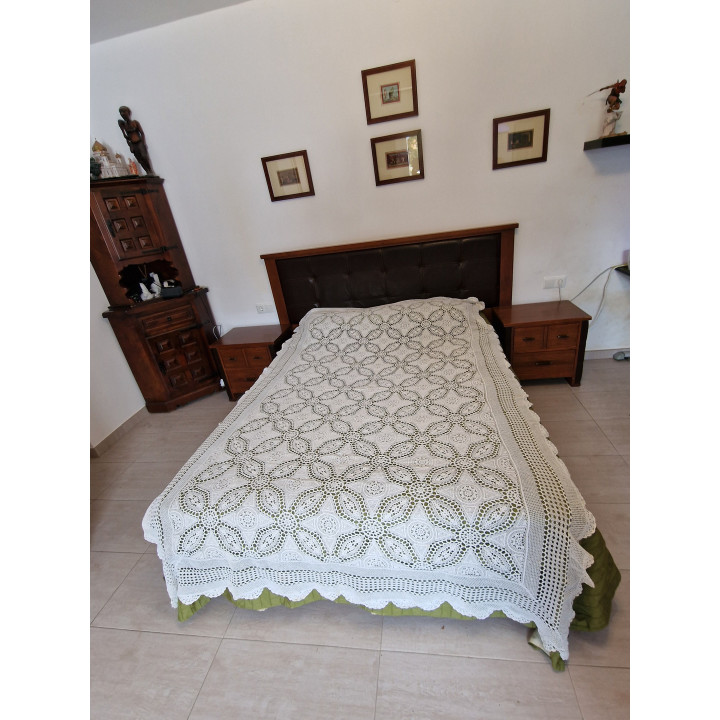 Vintage 1930s Handmade Crochet Lace Bedspread - 100% Cotton