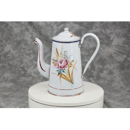 Ancienne cafetière en tôle émaillée, cafetière française peinte à la main à décor de roses et épis de blé, cuisine rétro, vers 1