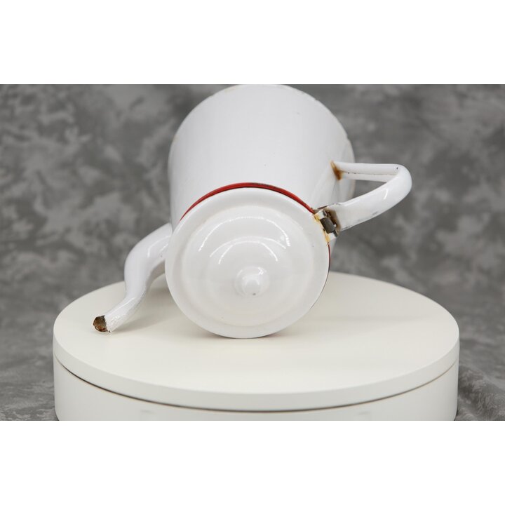 Vintage Enamel Coffee Pot White with Red Rim Hinged Lid, Rustic Enamelware Pitcher 2L Capacity, Mid Century French Brocante Deco