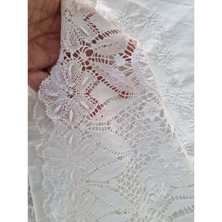 Set Lenzuola Vintage in Cotone con Pizzo a Tombolo e Ricamo, Lenzuolo 240x220 cm e Federa 40x170 cm, Biancheria Meta XX Secolo
