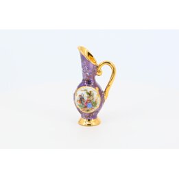 Miniaturowy Dzbanek z Porcelany Limoges - Francuski Dzbanuszek ze Sceną Galant i Złotem, Fioletowy Połysk, Lata 1930, Witryna