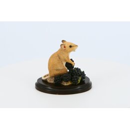 Country Artists Mouse Figurine 03165, Hand Painted Resin Sculpture on Wood, Mouse Eating Berries, 1990s British Vintage Cabin De