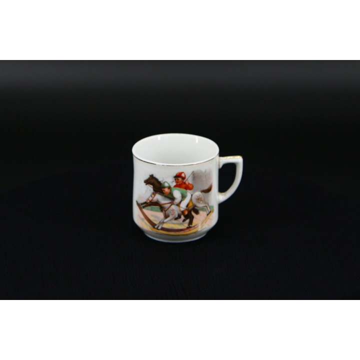 Caneca infantil de porcelana c. 1920 | Cavalo de balanço