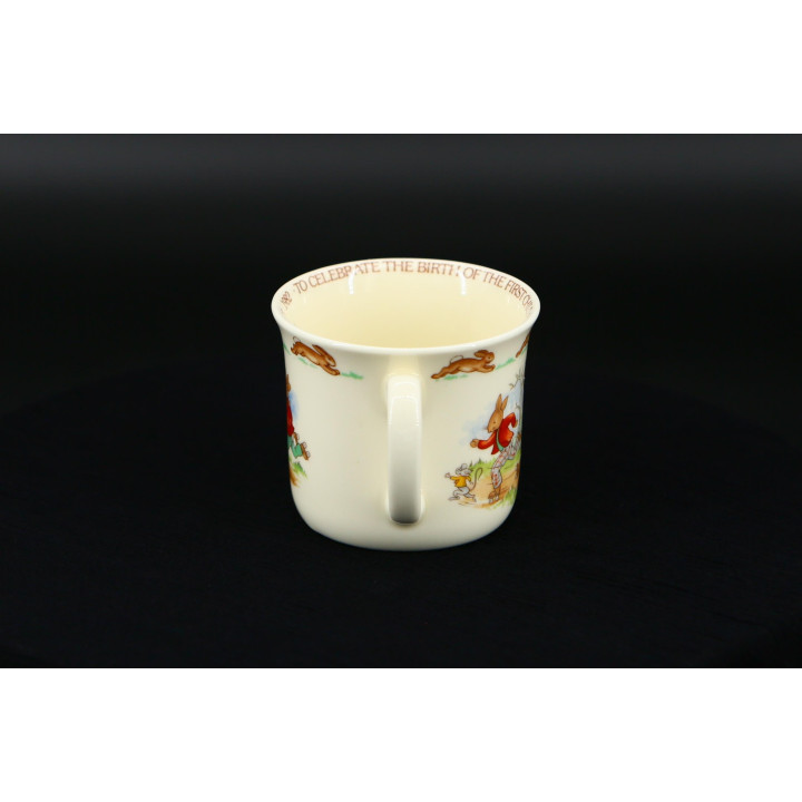 Caneca Royal Doulton Bunnykins Príncipe William 1982
