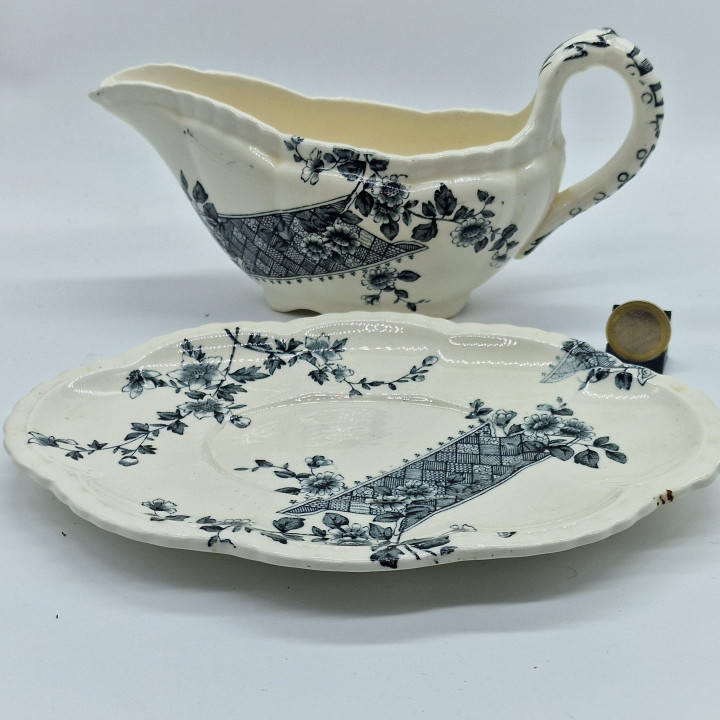 Keeling & Co Essex Sauciere & Teller - Staffordshire 19. Jh.