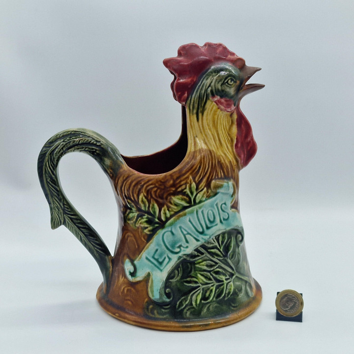 Französischer Hahn-Krug Barbotine Keramik 1930 Chantecler