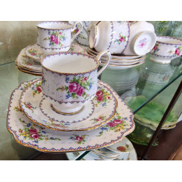 Royal Albert Petit Point Theetrio - Vintage Bone China 1960