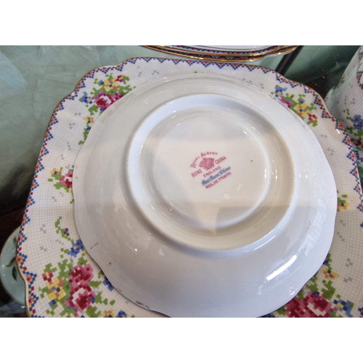 Trío de Té Royal Albert Petit Point - Vintage 1960